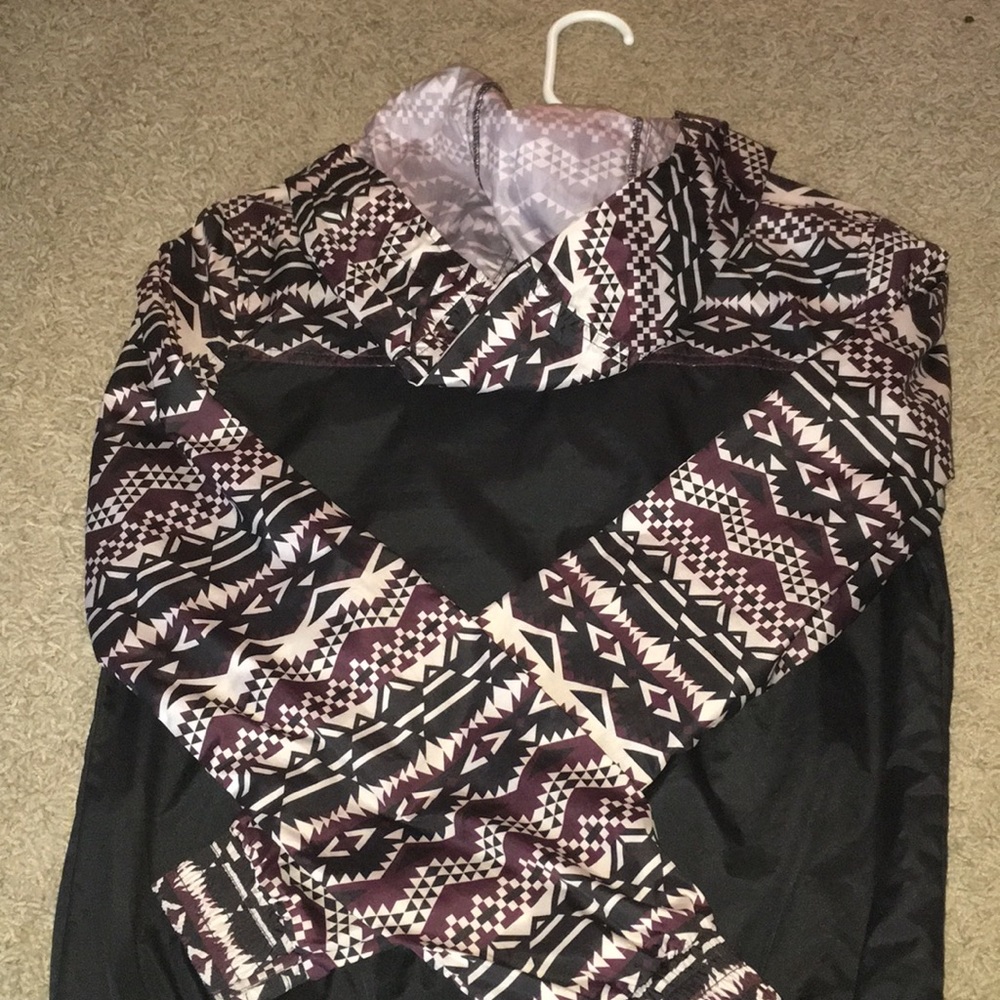windbreaker - Picture 5 of 5